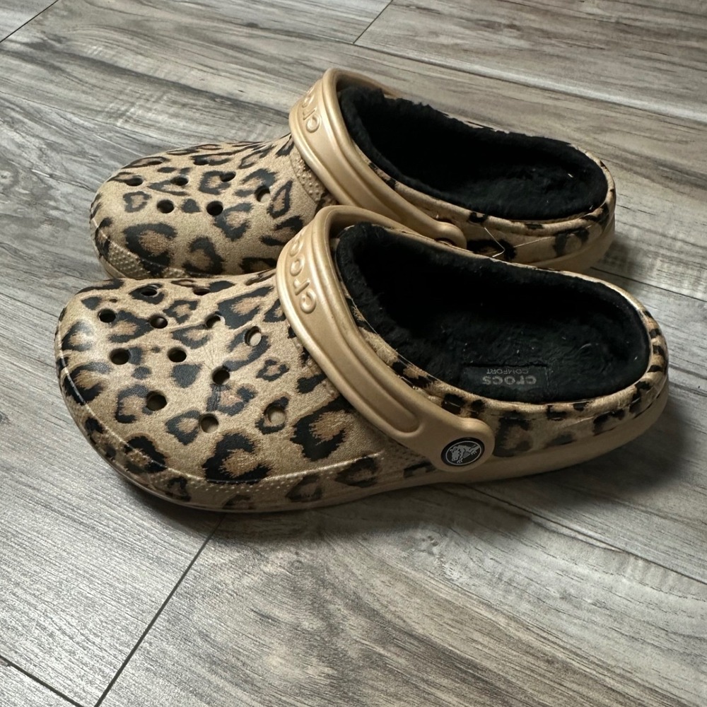 Crocs Womens Classic Lined Clog Leopard Print Tan Black Faux Fur Shoes Size 8